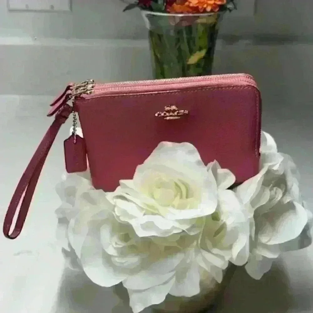 Coach Pink Mauve Pebbled Leather Wristlet Double Corner Zippered #F87587 EUC!